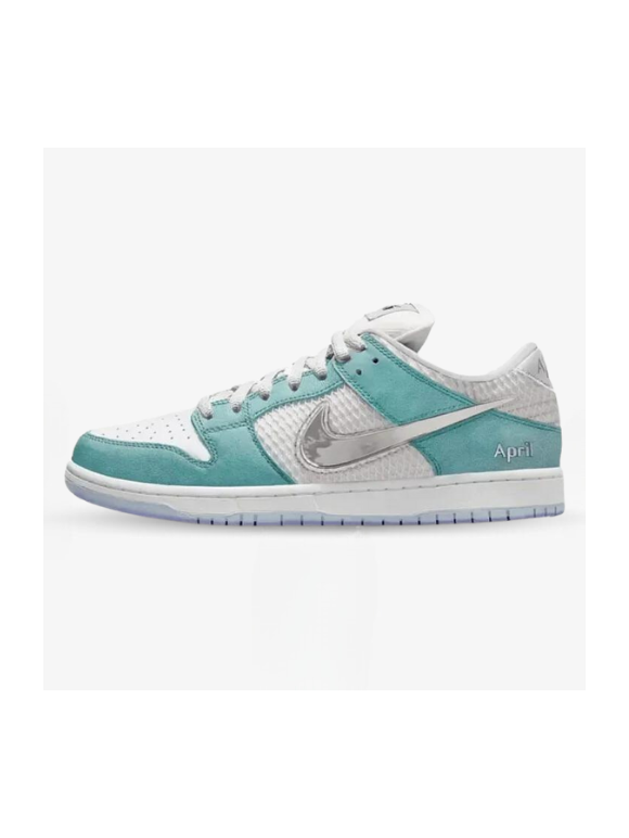 Nike SB Dunk Low April Skate